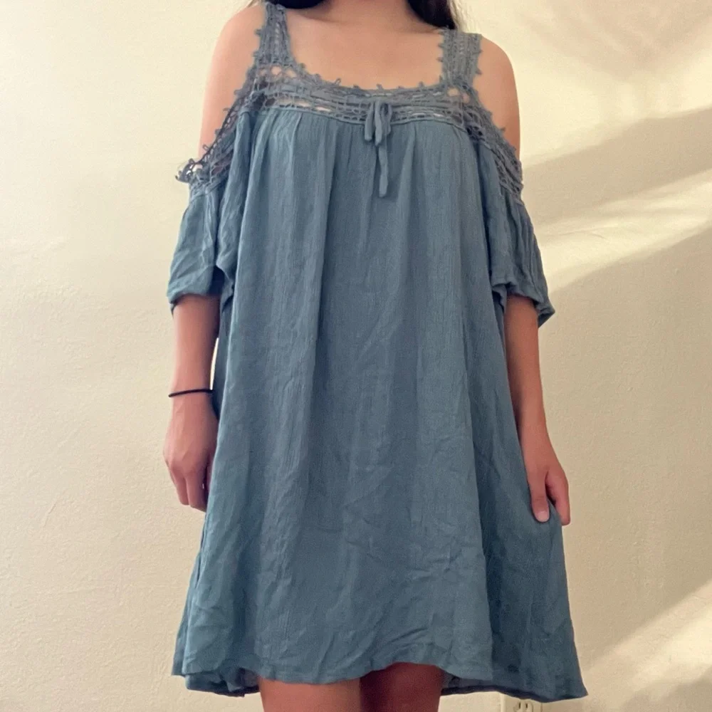 O'Neill Dominica Cold Shoulder Woven Detailed Mini
Dress Blue Size: M NWT - Picture 1 of 9